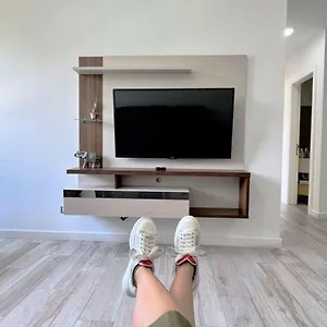 https://airbnb-guayaquil-puerto-santa-ana-parking-gratis.guayaquilhotels.org